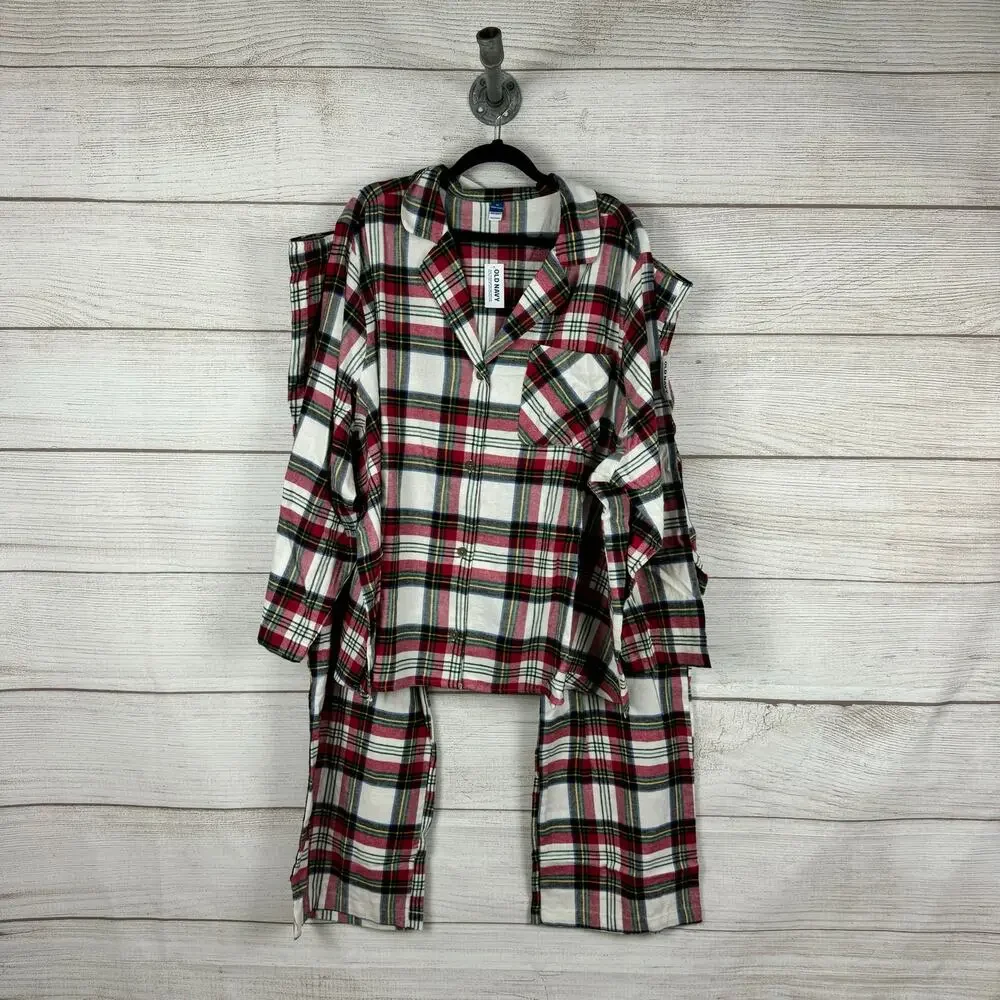 Old Navy Plus Size White Christmas Plaid Flannel 2 Piece Pajama Set Size 3X